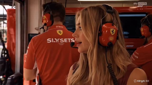 Kling Prompt - Ultra-realistic F1 live TV broadcast screenshot, identity pr