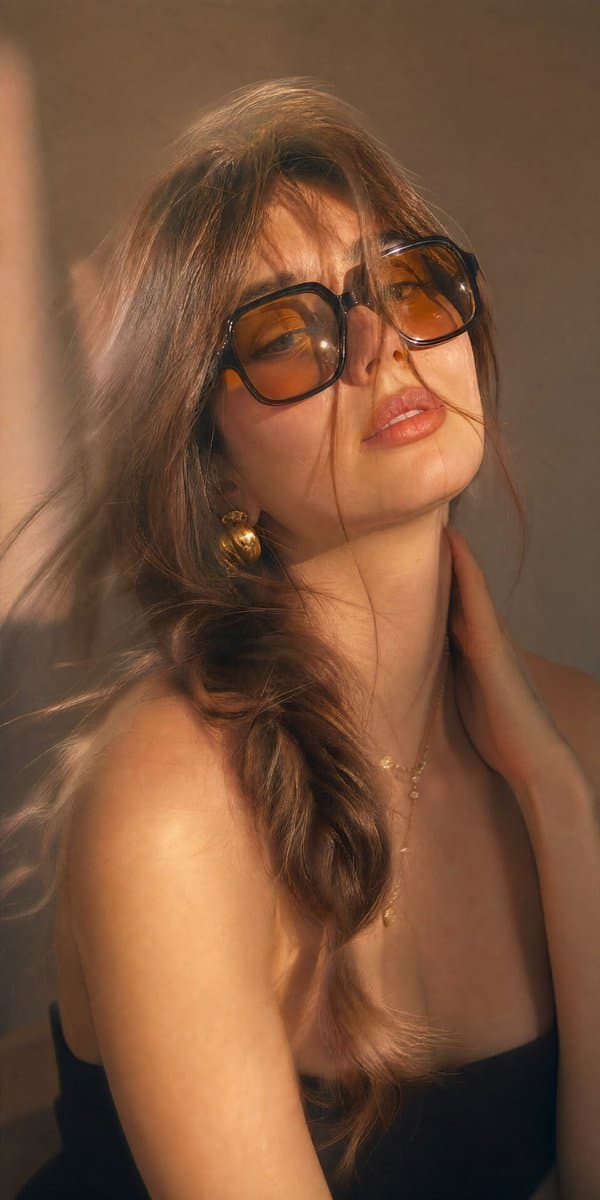 GPT Image Prompt - Ultra-realistic beauty portrait of a young woman, soft edito